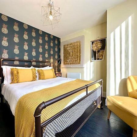 Designer Apartment Inc Free Parking & Fast Wifi 1 Minute Walk To Poole Quay - Great Location - Free Parking - Fast Wifi - Smart Tv - Newly Decorated - Sleeps Up To 2! Close To Poole & Bournemouth & Sandbanks Zewnętrze zdjęcie